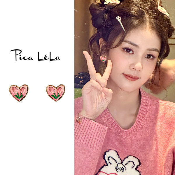 Cercei de dama in forma de inima