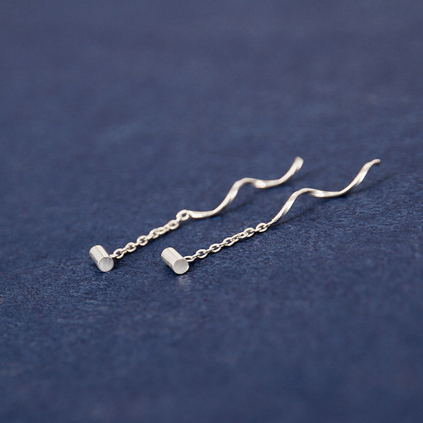 Cercei ondulați de damă