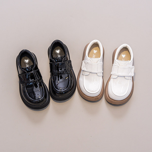 Pantofi copii cu inchidere velcro, model curat