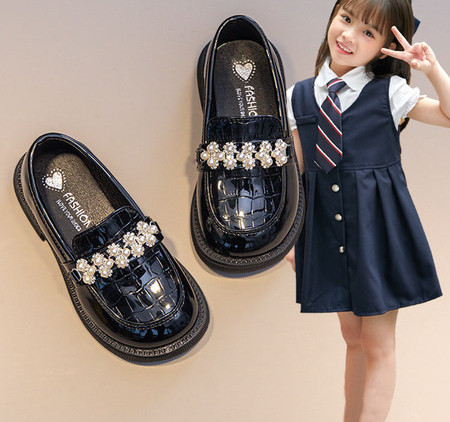 Pantofi moderni pentru copii din piele ecologica cu pietre decorative