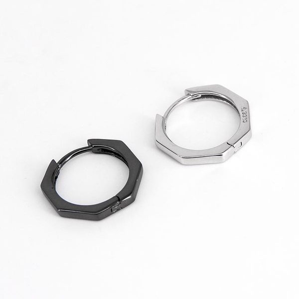 Cercei rotunzi de dama model de zi cu zi