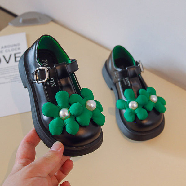 Pantofi la modă din piele cu element de flori 3D pentru fete