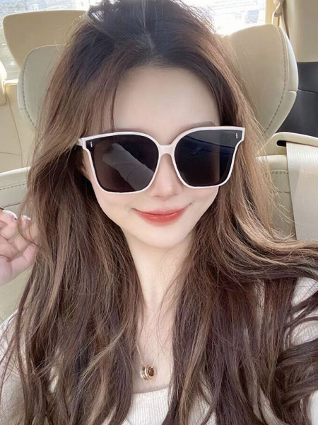 Ochelari de soare pentru femei