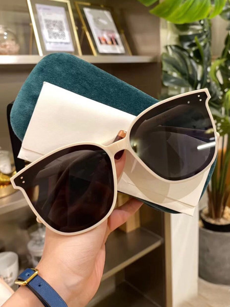 Ochelari de soare pentru femei