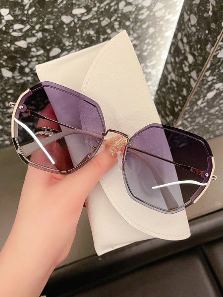 Ochelari de soare împotriva razelor ultraviolete