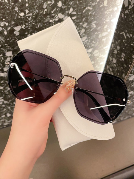 Ochelari de soare împotriva razelor ultraviolete