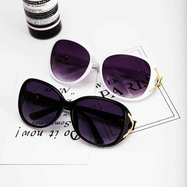 Ochelari de soare - în diferite culori