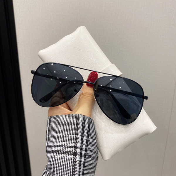 Ochelari de damă polarizați cu ramă subțire