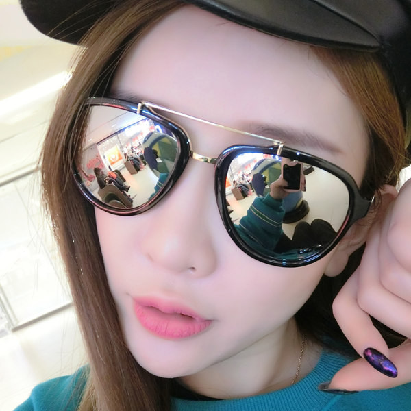 Ochelari de soare cu oglindă pentru femei