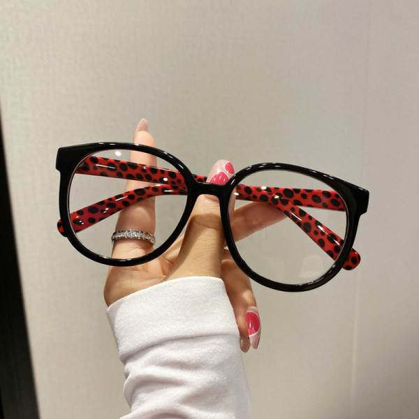 Moteriški laisvalaikio apvalūs akiniai