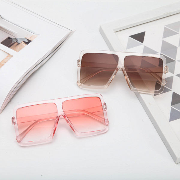 Ochelari de soare pătrați pentru femei