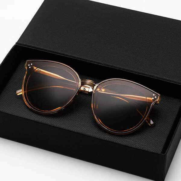 Ochelari moderni de dama cu protectie UV