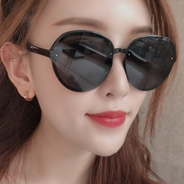 Ochelari de damă - formă rotundă