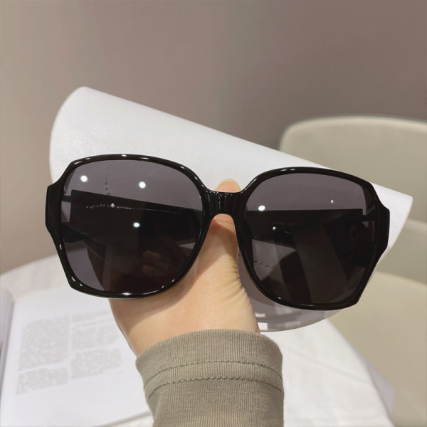 Ochelari de soare moderni de dama cu protectie UV