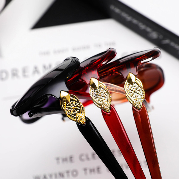 Ochelari de soare rotunzi pentru femei