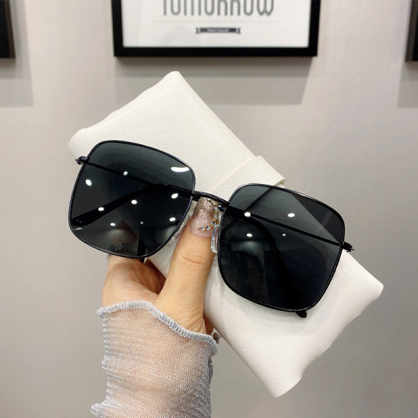 Ochelari de soare de damă - formă pătrată