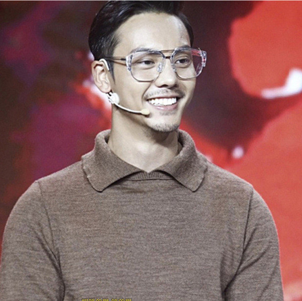 Ochelari de zi cu zi - în diferite culori