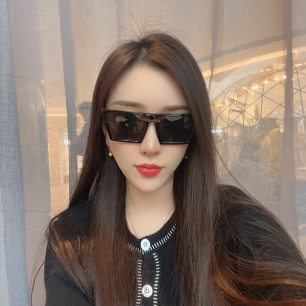 Ochelari moderni - în diferite culori