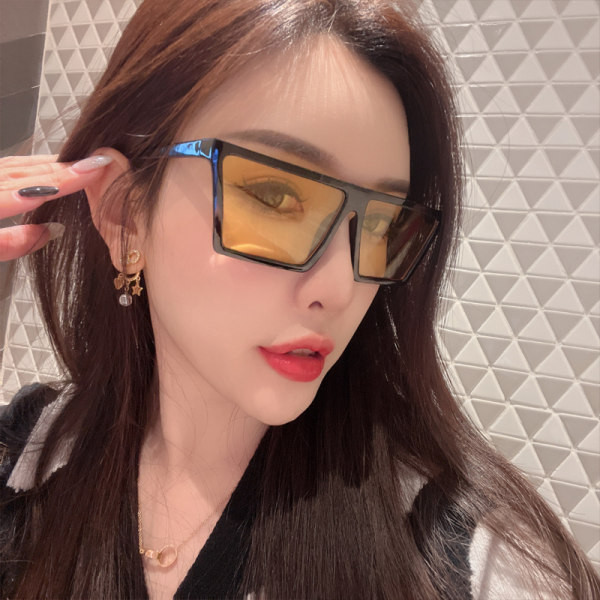 Ochelari moderni - în diferite culori