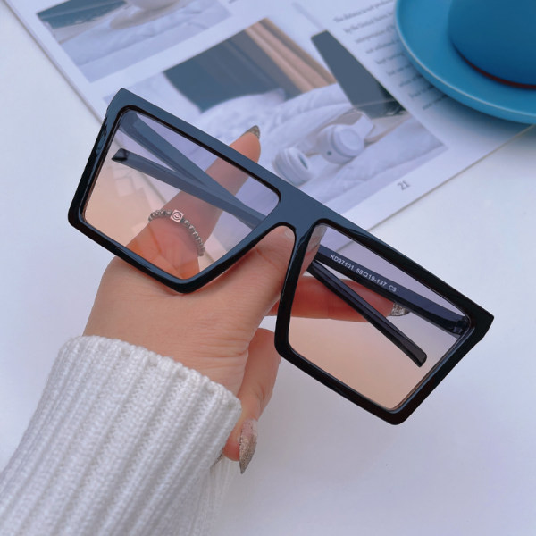 Ochelari moderni - în diferite culori