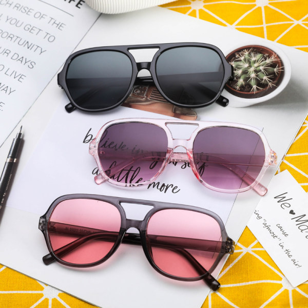 Ochelari de soare model retro