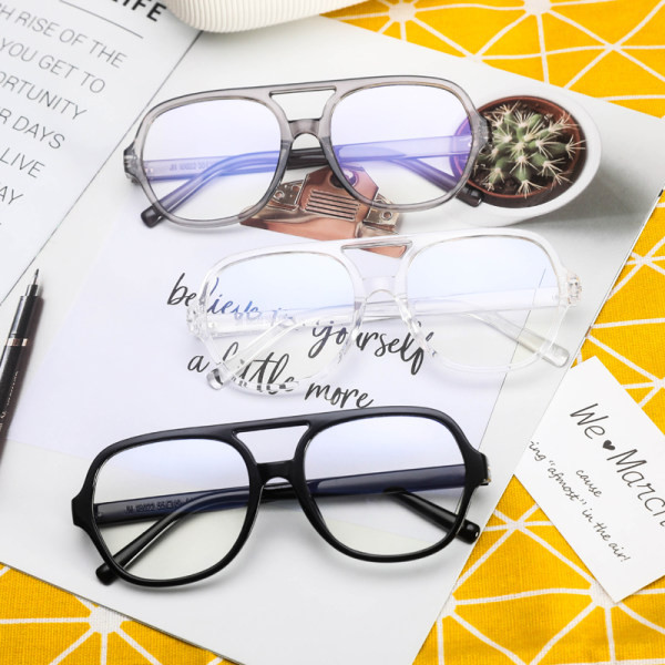 Ochelari de soare model retro