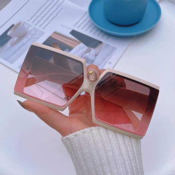 Ochelari de soare patrati model casual