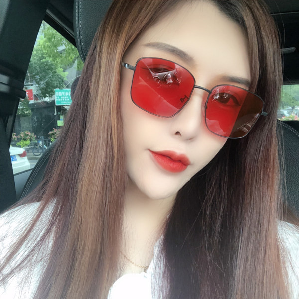 Ochelari de soare de dama cu rama retro