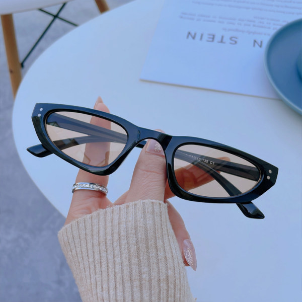 Ochelari de soare de dama model retro