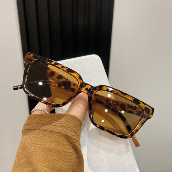 Ochelari de soare pentru femei împotriva razelor ultraviolete