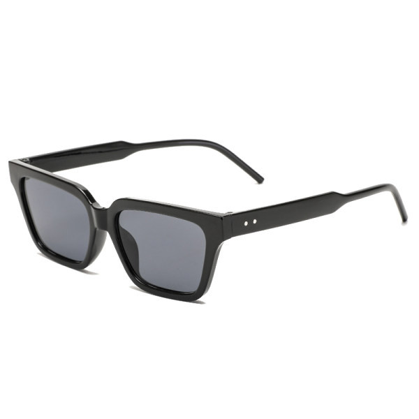 Ochelari de soare pentru femei împotriva razelor ultraviolete