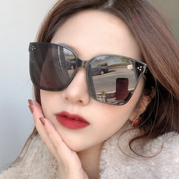 Σύγχρονα γυναικεία γυαλιά ηλίου με προστασία UV
