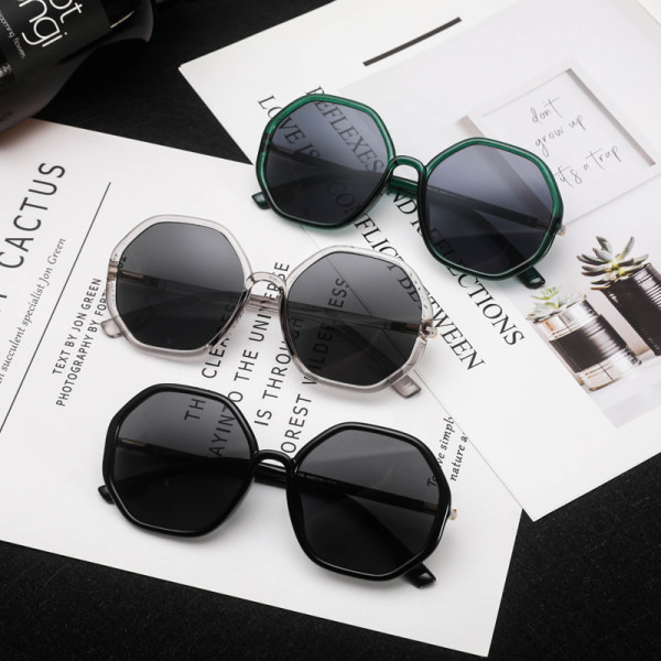 Ochelari de soare la modă pentru femei cu protecție UV