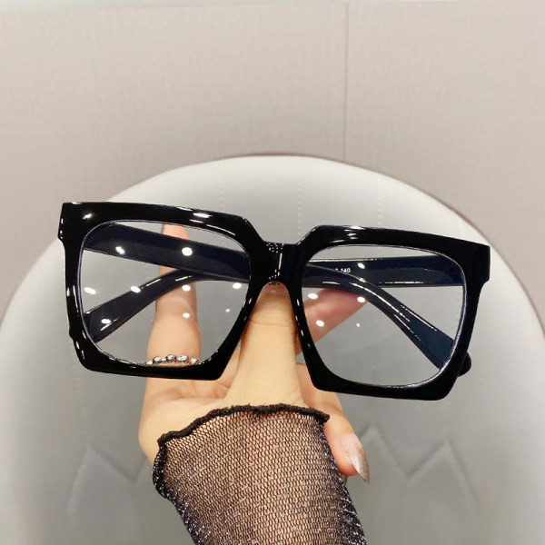 Ochelari de soare de damă cu formă pătrată - mai multe culori