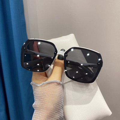 Μοντέρνα γυναικεία γυαλιά ηλίου με λάμψη UV