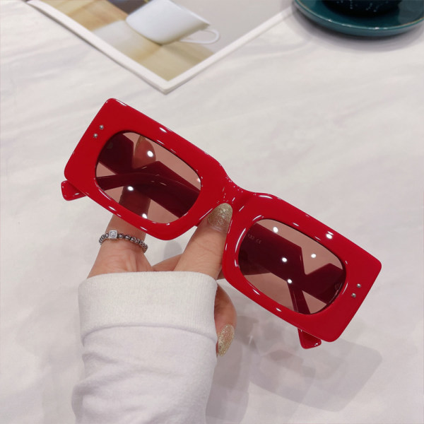 Ochelari moderni de dama cu rama larga in mai multe culori