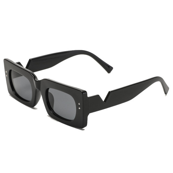 Ochelari moderni de dama cu rama larga in mai multe culori