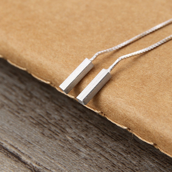 Cercei lungi eleganti de dama