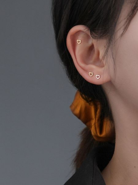 Cercei de dama cu surub de culoare argintiu si auriu