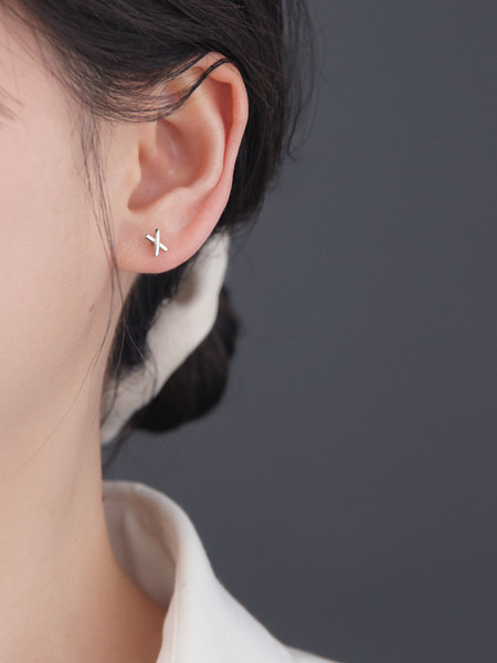 Cercei casual pentru femei de culoare argintie