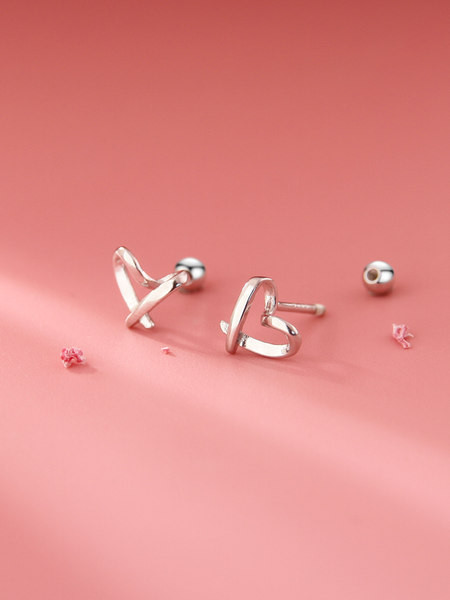 Cercei inimă de damă cu închidere cu șurub