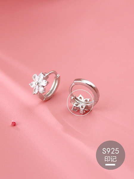 Cercei eleganti de dama cu piatra