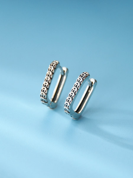 Cercei de dama cu inchizatoare ascunsa