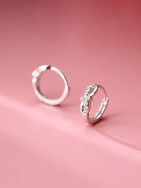 Cercei de dama cu pietre si inchidere cu catarama