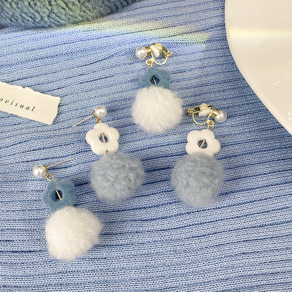 Cercei moderni de dama cu pandantiv