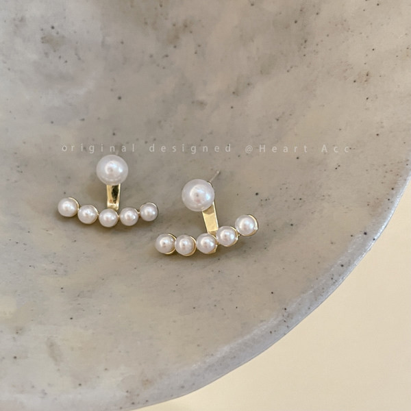 Model nou de cercei de dama cu perle