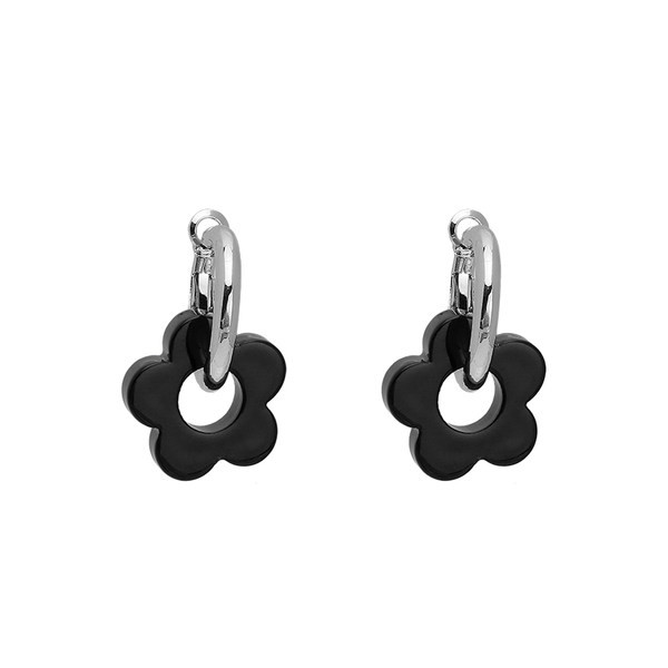 Model nou de cercei de dama argintii si negri