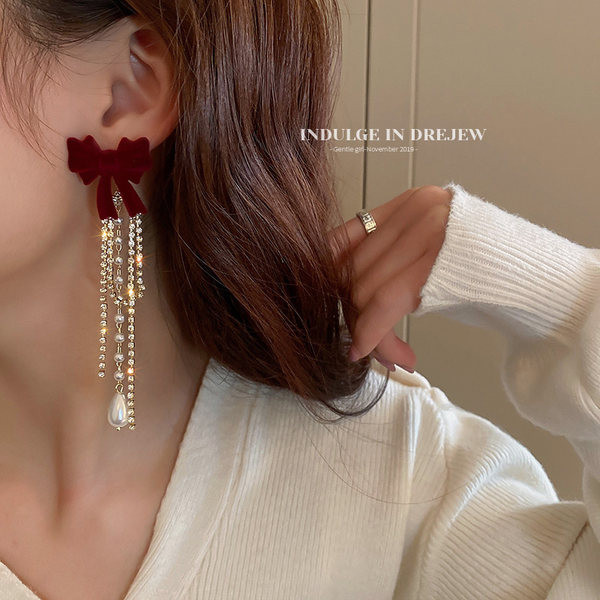 Cercei de damă cu pietre și panglică