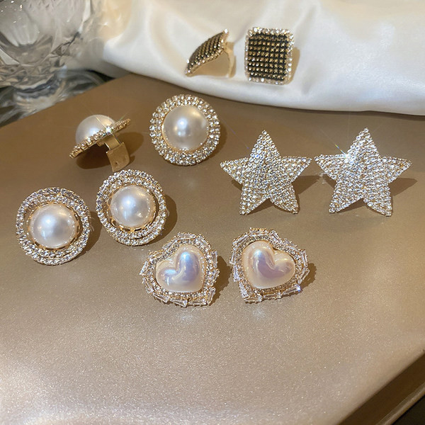 Cercei de dama mici cu perle si pietre