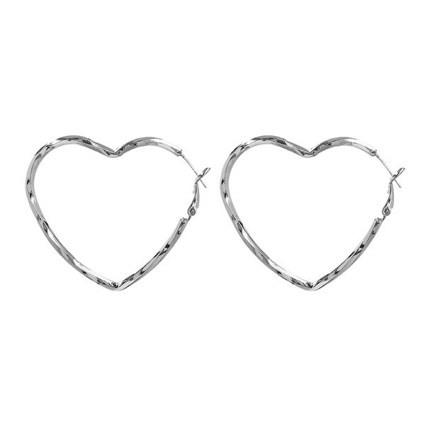 Cercei eleganti de dama in forma de inima